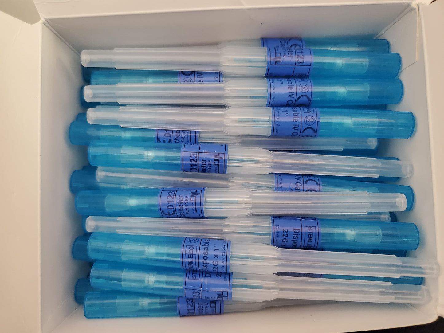 Bránula Veterinaria – Catéter Intravenoso para Animales Pequeños - Monte Blanco Distribuciones Veterinarias 